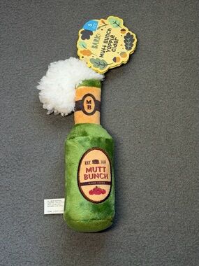 BARK Mutt Bunch Yapple Cider Dog Toy nwt